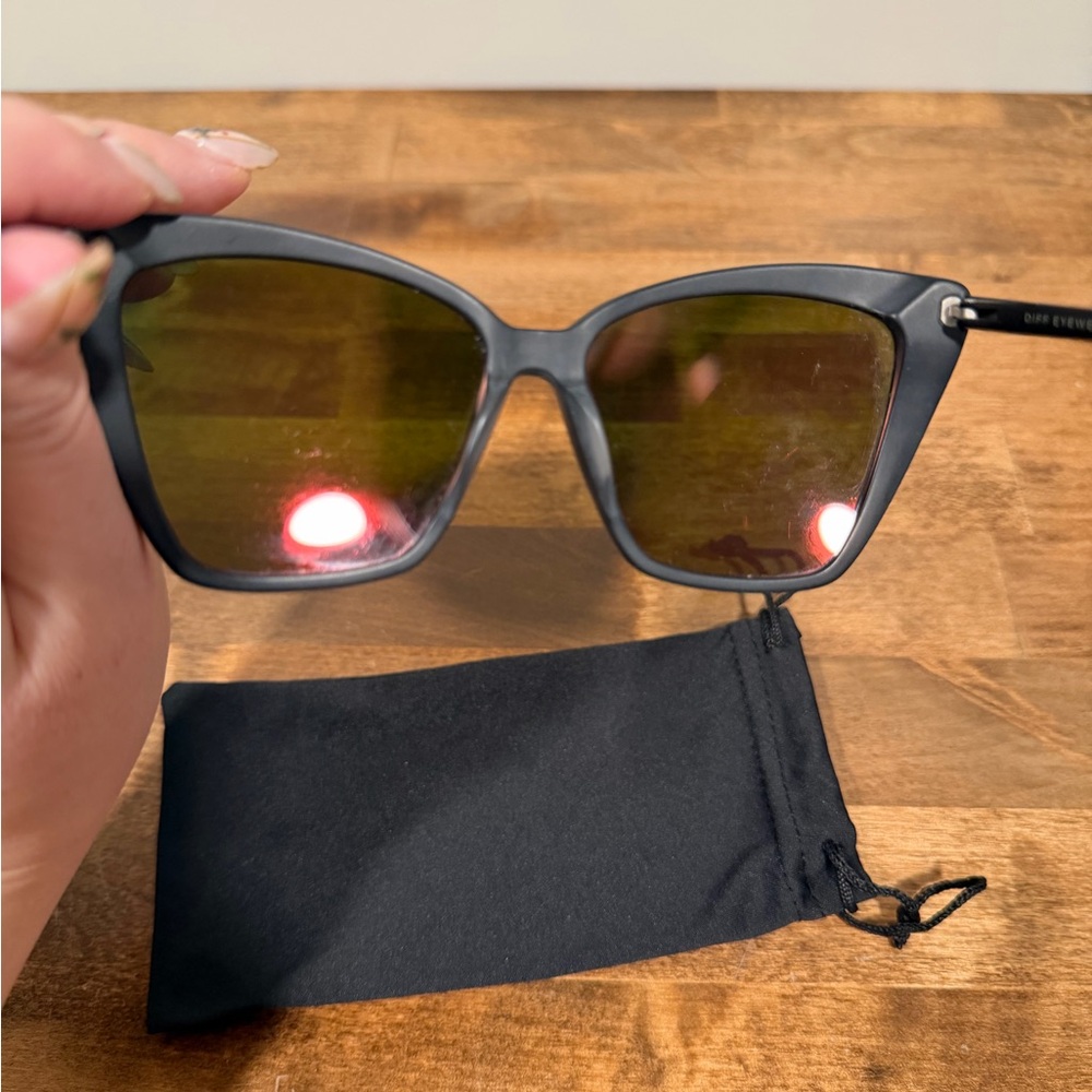 Diff Eyewear Becky II Sunglasses - Picture 3 of 5